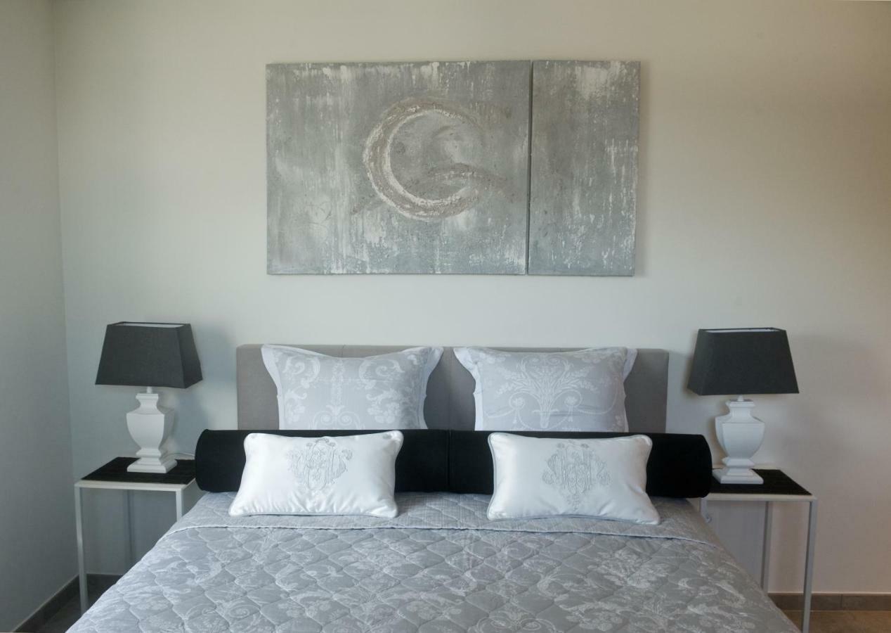 B&B Interludium Nijlen ภายนอก รูปภาพ